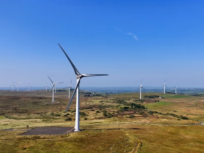 150 turbine eoliche cinesi! TotalEnergies investe 1,2 miliardi di dollari nel pi&ugrave; grande parco eolico dell'Asia centrale