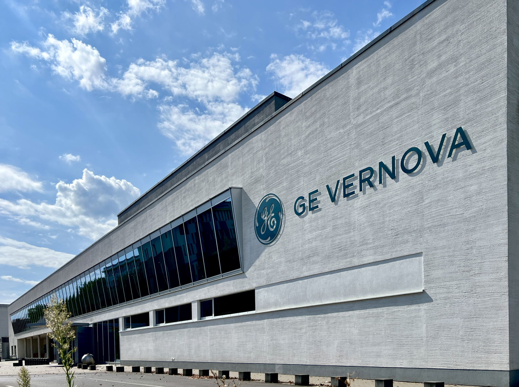 GE Vernova registra perdite enormi! Il gigante delle turbine eoliche ha prospettive di performance contrastanti per il 2025