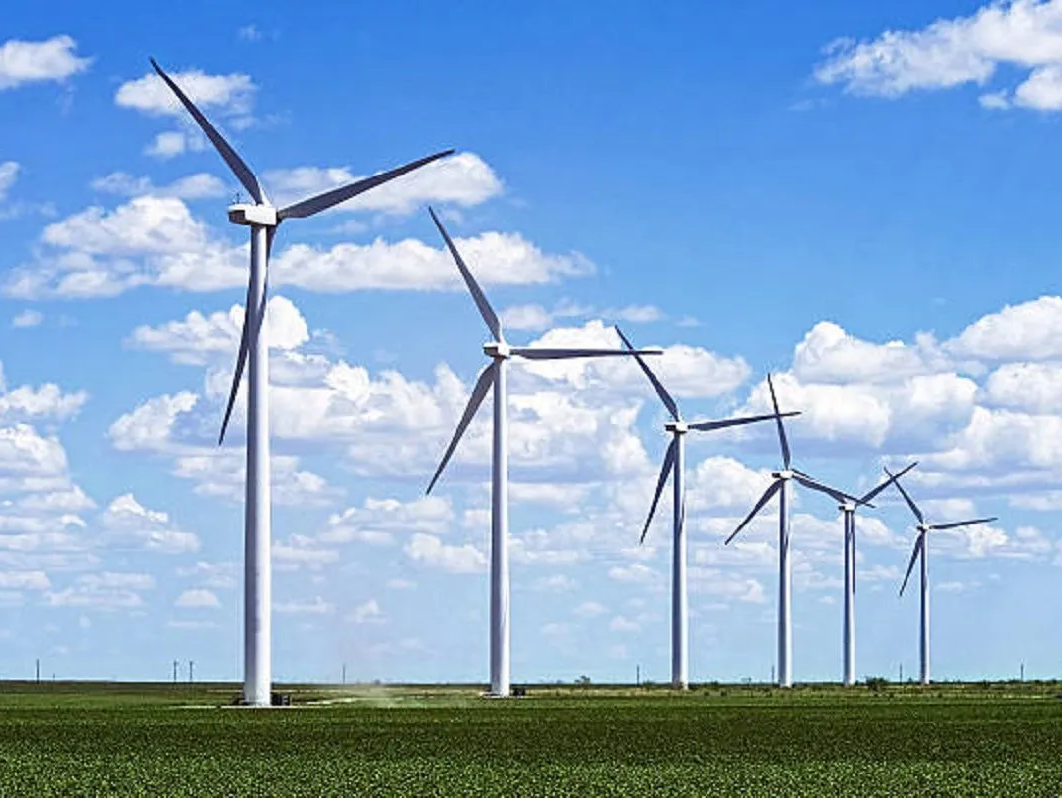 I Paesi Bassi forniranno all'Ucraina 800 turbine eoliche usate: unit&agrave; potenziate per servire altri 20 anni