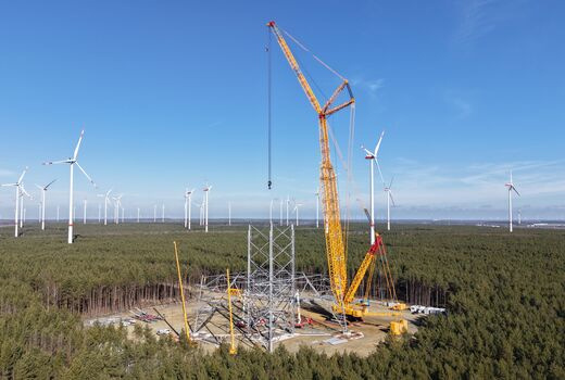 La turbina eolica pi&ugrave; alta del mondo (365 m) riprende la costruzione