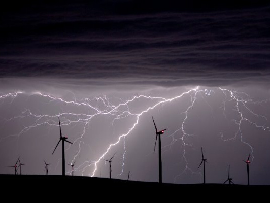 Energia eolica globale: recessione del settore nel 2025, ripresa nel 2026